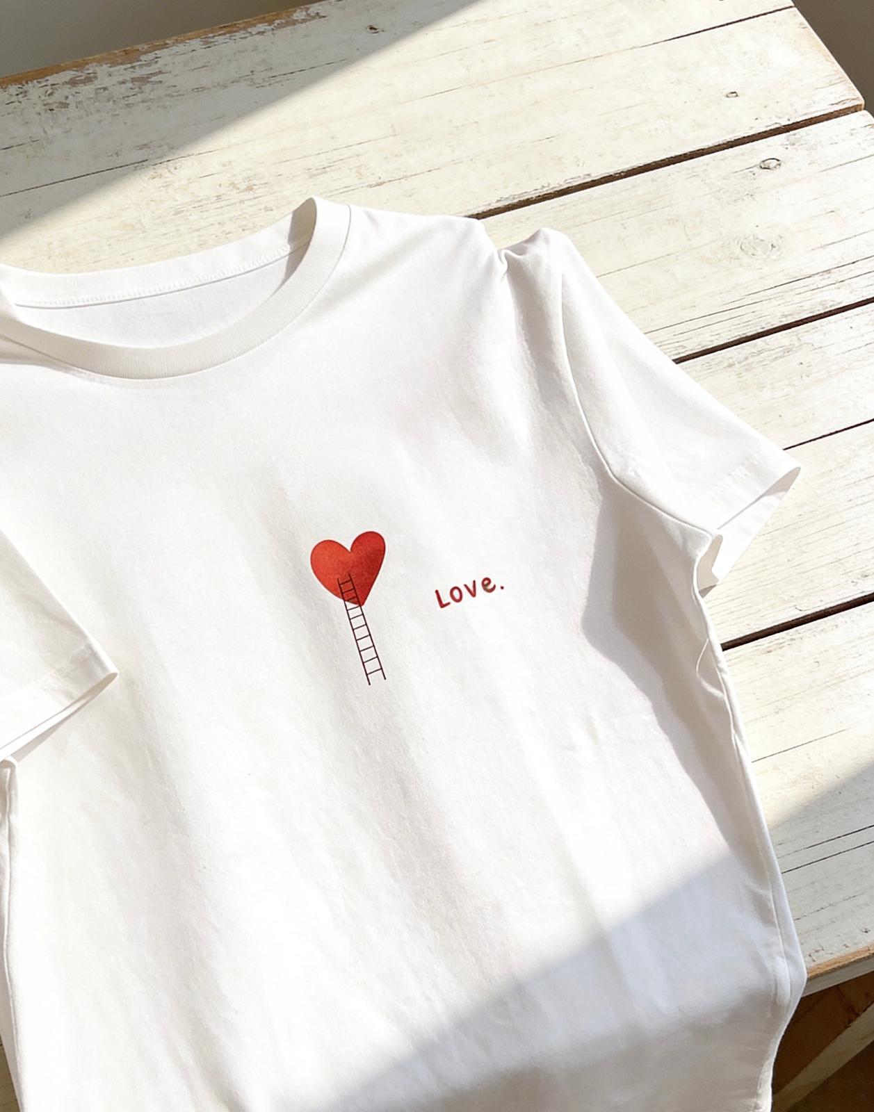 LOVE T-Shirt